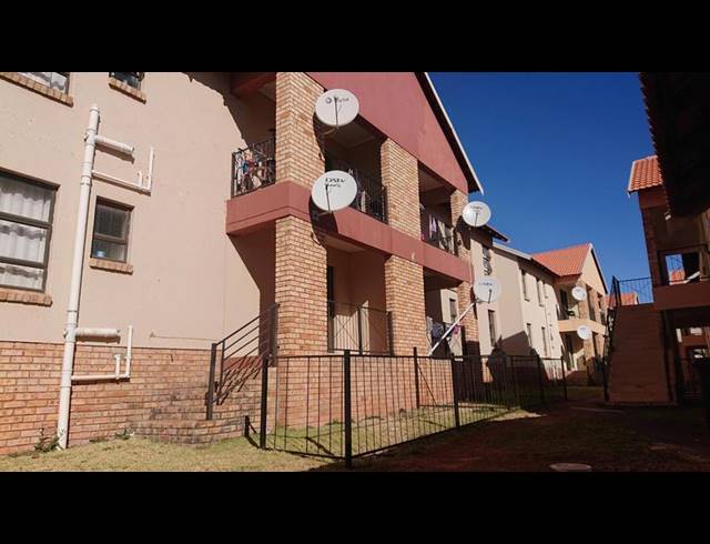 3 BEDROOM APARTMENT FOR SALE IN GROBLERPARK